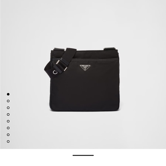 Prada Black Messenger Bag with Minimalist Design - Picture 4 of 4